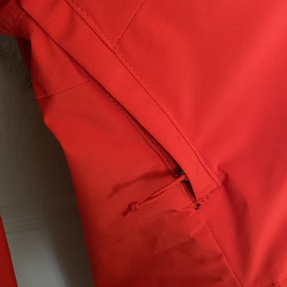 Columbia Ski Jacket. LIKE NEW!!! - Picture 12 of 14